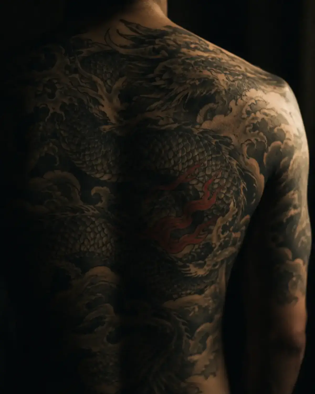 A healed black and grey dragon back piece